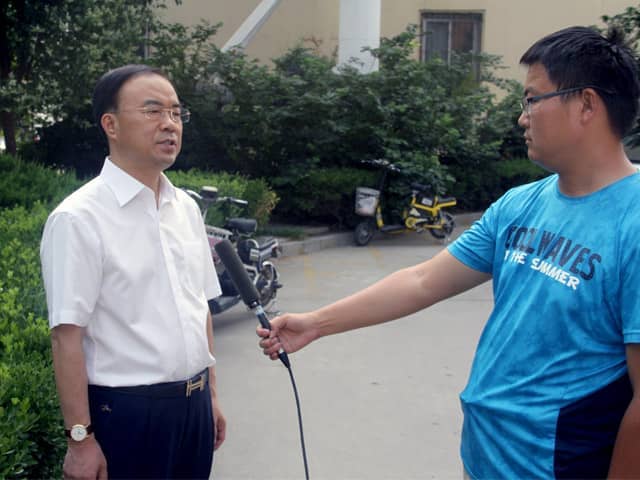 山东完美（中国）机械董事长刘洪彬作为基层共产党员，今天接受了当地记者的采访