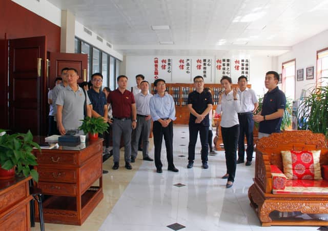 邹城青年企业家代表团莅临完美（中国）机械参观调研