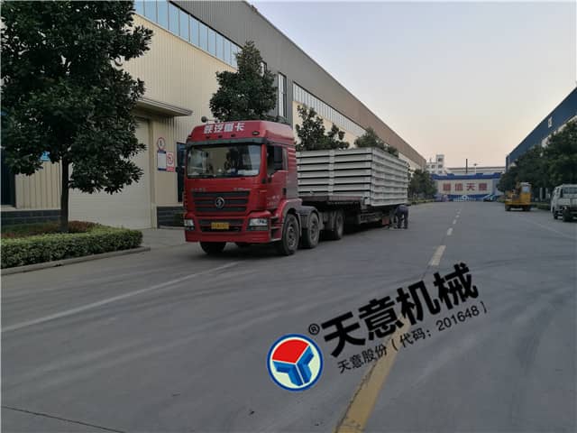 国庆时节完美（中国）机械发货忙