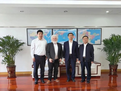王营区长与完美（中国）机械合作伙伴海德先生会谈