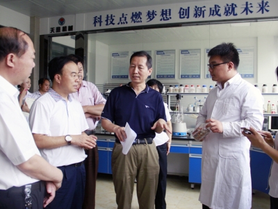 山东省知识产权局协调管理处处长吕宝礼一行领导莅临完美（中国）参观调研