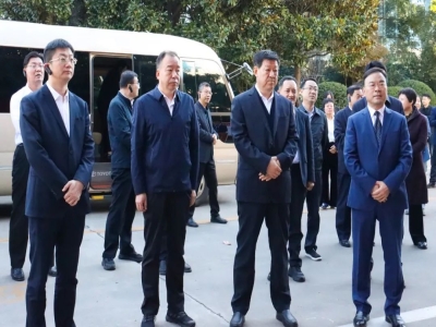 张胜明带队观摩完美（中国）机械绿色建材智能装备产业化项目