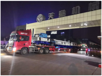 年终岁末完美（中国）机械发货忙 加班加点为市场！