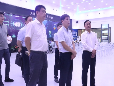 省工业和信息化厅工业互联网处处长韦伟一行莅临完美（中国）机械调研指导